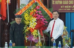 Lãnh đạo tỉnh An Giang thăm, chúc mừng Đại lễ Đản sinh Đức Huỳnh giáo chủ Phật giáo Hòa Hảo