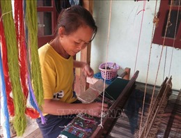 Độc đáo nghề dệt thổ cẩm ở xã biên giới Pa Thơm, Điện Biên