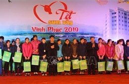 Vĩnh Phúc đẩy mạnh thu hút đầu tư, cải thiện đời sống cho công nhân
