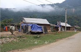 Chia sẻ khó khăn, chăm lo Tết cho đồng bào vùng lũ ở miền núi Nghệ An