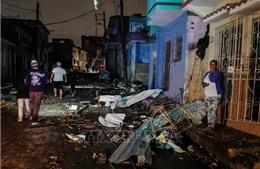 Điện thăm hỏi ảnh hưởng của lốc xoáy tại Cuba