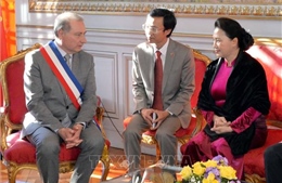 Chủ tịch Quốc hội Nguyễn Thị Kim Ngân tiếp Thị trưởng thành phố Toulouse, Cộng hòa Pháp