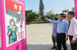 Triển lãm tranh cổ động kỷ niệm 60 năm Ngày mở đường Hồ Chí Minh