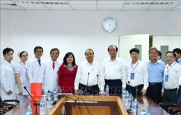 Thủ tướng Nguyễn Xuân Phúc thăm, động viên y, bác sĩ Bệnh viện Đa khoa Đồng Nai