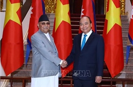 Thủ tướng Nguyễn Xuân Phúc hội đàm với Thủ tướng Nepal