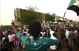Hội đồng quân sự và phe đối lập tại Sudan nối lại đàm phán