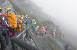 Nhật Bản giải cứu khoảng 200 người bị mắc kẹt trên núi do mưa lớn