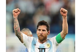 Messi được mời ghi dấu chân ở sân Maracana huyền thoại