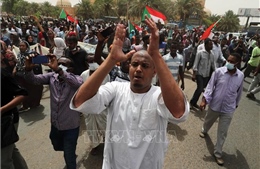 Hội đồng quân sự và liên minh biểu tình tại Sudan đạt thỏa thuận chia sẻ quyền lực 