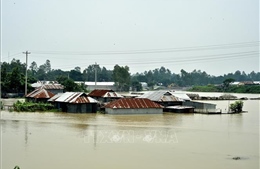 Mưa lũ hoành hành, trên 100 người Bangladesh thiệt mạng 