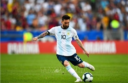 Messi bị cấm thi đấu và phạt tiền vì &#39;nói xấu&#39; Conmebol