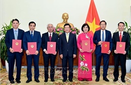 Trao Quyết định bổ nhiệm 6 Đại sứ nhiệm kỳ 2019 – 2022