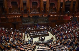 Hạ viện Italy thông qua dự luật cắt giảm hơn 1/3 số nghị sĩ quốc hội