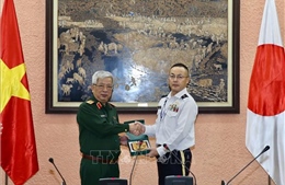 Đoàn Sĩ quan Bộ Quốc phòng Nhật Bản thăm Việt Nam