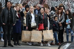 Chiêu kích cầu ngày hội mua sắm Black Friday ở Anh