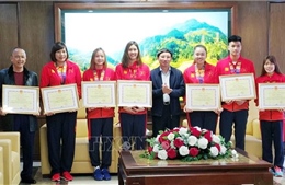 Quảng Ninh khen thưởng các vận động viên, huấn luyện viên đạt thành tích cao