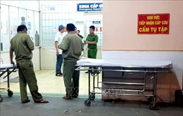 Bệnh nhân nghi nổ súng tự sát tại Bệnh viện Trưng Vương đang nguy kịch