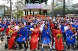 Lễ cưới tập thể cho 50 cặp vợ chồng khuyết tật gặp khó tại TP Hồ Chí Minh