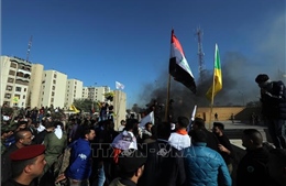 Biểu tình bạo loạn tiếp diễn bên ngoài Đại sứ quán Mỹ tại Iraq