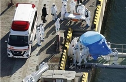 Hàng nghìn người trên hai du thuyền tại Nhật Bản và Hong Kong bị cách ly
