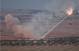 Các lực lượng Thổ Nhĩ Kỳ bắn hạ trực thăng của Syria, 2 phi công thiệt mạng