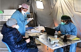 Trung Quốc cử 5 chuyên gia y tế hỗ trợ Italy ngăn chặn dịch COVID-19 