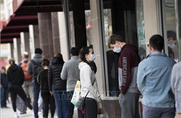 Các biện pháp ngăn chặn COVID-19 sẽ khiến kinh tế toàn cầu 'lao dốc' sâu hơn