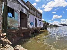 Sông Cần Thơ ven Chợ nổi Cái Răng liên tục bị sạt lở