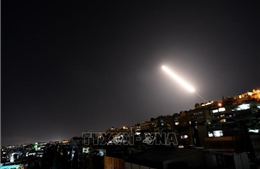 Syria đánh chặn nhiều tên lửa nhằm vào Damascus