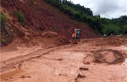 Nhiều tuyến đường ở Sơn La bị sạt lở do mưa lớn
