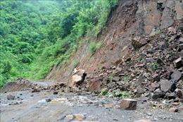 Sơn La theo dõi chặt chẽ diễn biến của động đất và mưa lũ