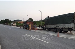 Hai xe tải va chạm trên cao tốc Nội Bài – Lào Cai, một người tử vong