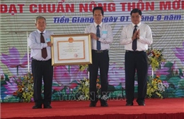 Công bố huyện đầu tiên đạt chuẩn nông thôn mới tại Tiền Giang