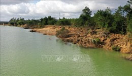 Sạt lở bờ sông ở Quảng Trị ngày càng trầm trọng sau các đợt lũ lụt
