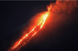 Núi lửa Klyuchevksoy ở Nga bắt đầu phun trào dung nham với cường độ mạnh