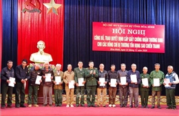 Trao giấy chứng nhận thương binh cho 53 cựu quân nhân
