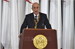 Tổng thống Algeria ký sắc lệnh thông qua hiến pháp sửa đổi