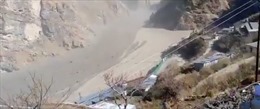 Băng tan trên dãy Himalaya gây lũ quét, ít nhất 150 người mất tích