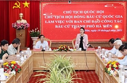Chủ tịch Quốc hội làm việc với Ban Chỉ đạo công tác bầu cử TP Hà Tiên