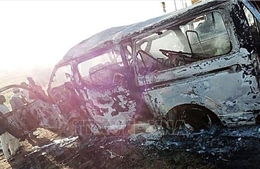 Xe buýt nổ lốp ở Nigeria, 19 người thiệt mạng           