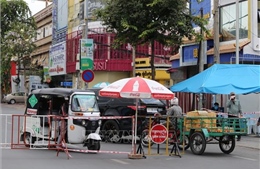 Campuchia triển khai &#39;chợ di động&#39; phục vụ người dân bị phong tỏa