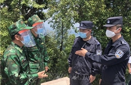 Lực lượng bảo vệ biên giới Việt - Trung - Lào gặp gỡ tại Ngã ba biên giới