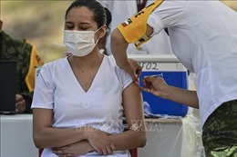 Mexico thông báo kế hoạch tiêm chủng cho độ tuổi 40-49 