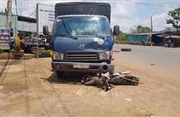 Bình Phước: Xe tải tông xe máy qua đường, một người tử vong