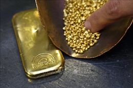 Giá vàng châu Á leo lên gần mức cao nhất trong một tháng