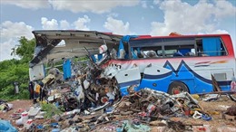 Xe buýt va chạm với ô tô tải ở Mali, 37 người thiệt mạng 