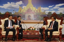 Bộ trưởng Bộ Công Thương Nguyễn Hồng Diên làm việc với Bộ trưởng Bộ Công Thương Lào 