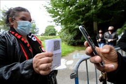 Pháp áp dụng kiểm tra giấy chứng nhận sức khỏe ở những nơi công cộng