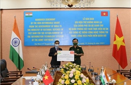 Bộ Quốc phòng Việt Nam tiếp nhận 5 triệu USD của Chính phủ Ấn Độ viện trợ