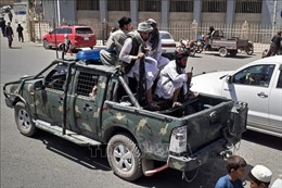 Afghanistan: Taliban giành quyền kiểm soát thêm 2 thành phố 